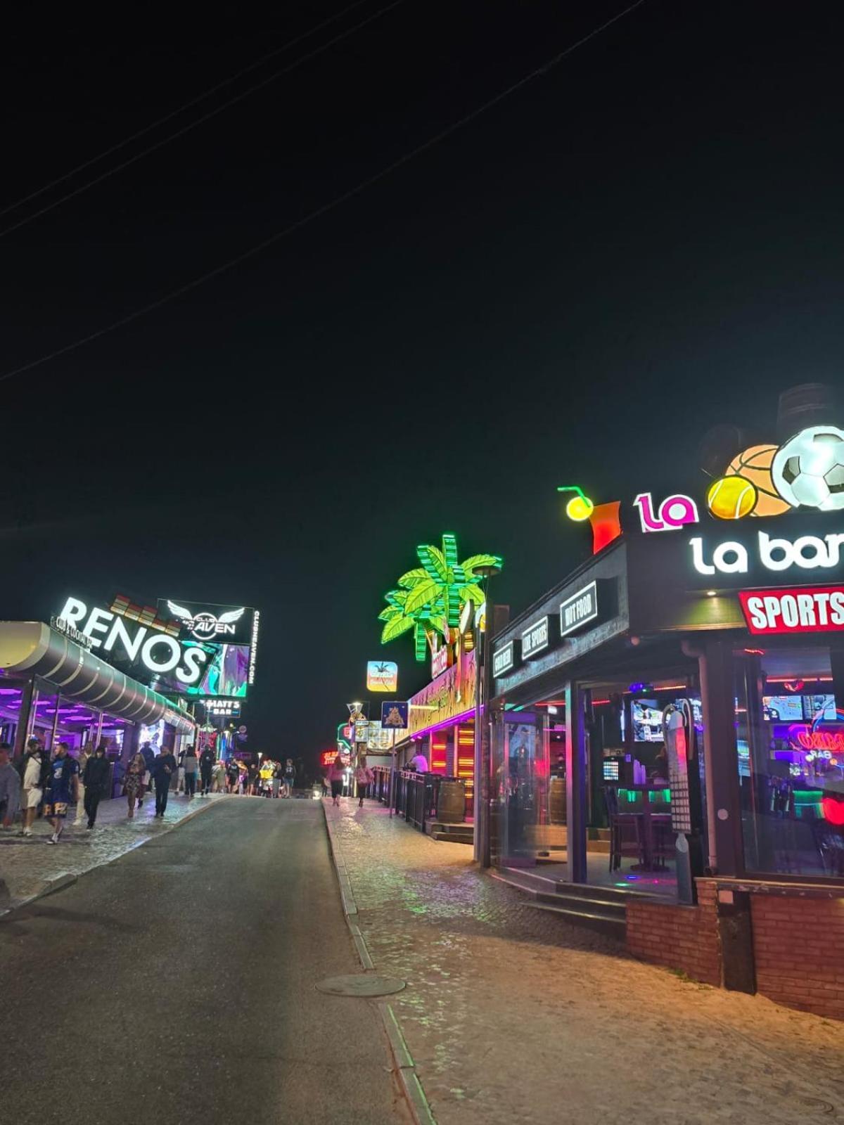 Studio Rua Dos Bares Em Albufeira Bagian luar foto