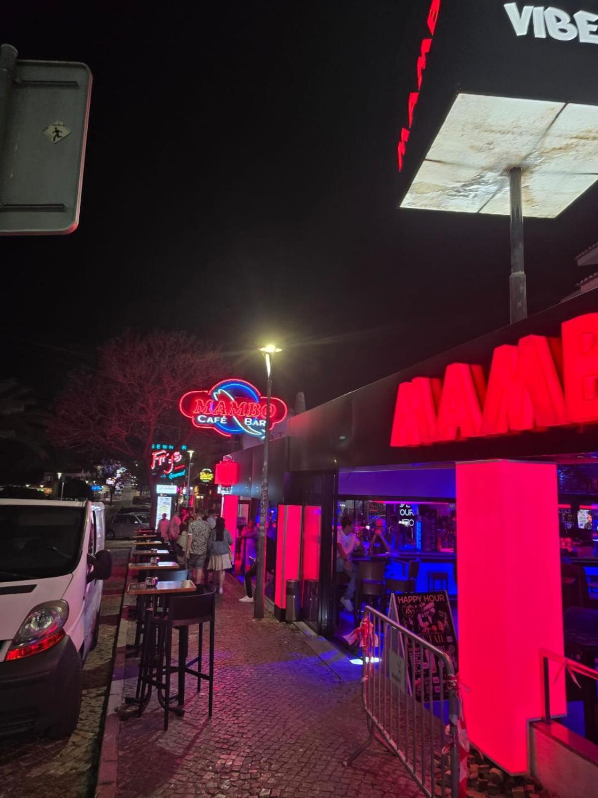 Studio Rua Dos Bares Em Albufeira Bagian luar foto